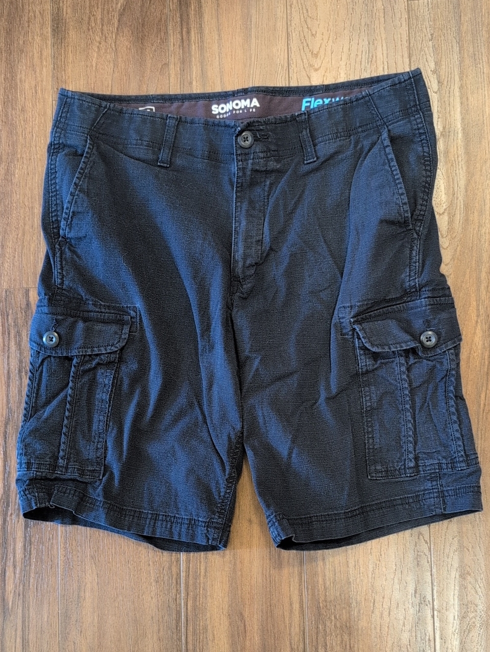 Sonoma Men's Navy Blue Cargo Shorts - Classic Casual Style